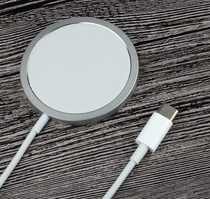 IPhone के लिए 1M केबल 15W टाइप C पोर्ट क्यूई वायरलेस मैगसफे चार्जर
